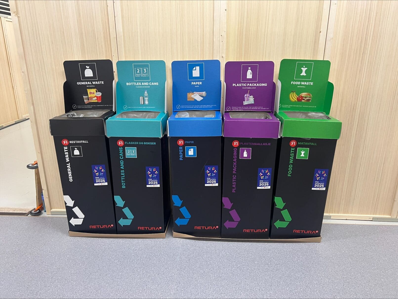 Trash bins from Retura.